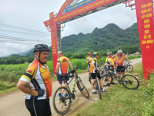 15 Days Hoian Cycling To Hanoi and Northern Easy Rider