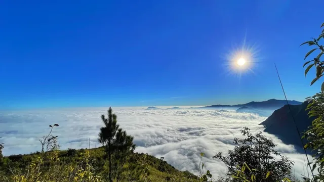 2 Days Hanoi Ta Xua Mountain Peak Loop Easy Rider Tours